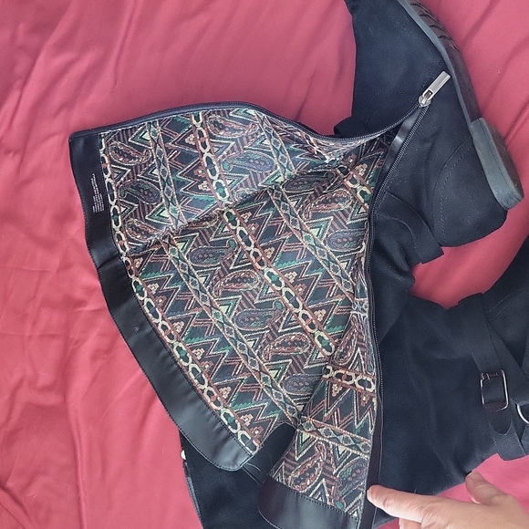 Suede dress boot - Picture 2 of 6